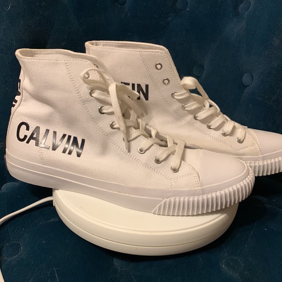 SALE Men’s Calvin Klein Sneakers - Picture 4 of 12